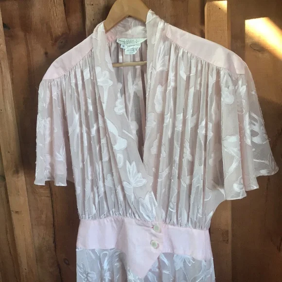 Vintage nightgown - Picture 2 of 9